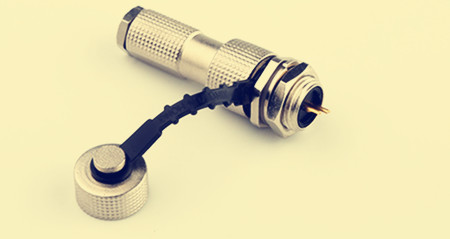 哪些因素會(huì)影響電子連接器接觸電阻的可靠性？