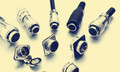 電子連接器在連接時(shí)需注意哪些事項(xiàng)?