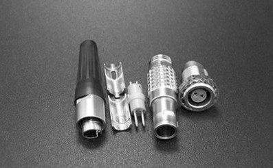 選擇航空連接器應(yīng)該考慮哪些因素？